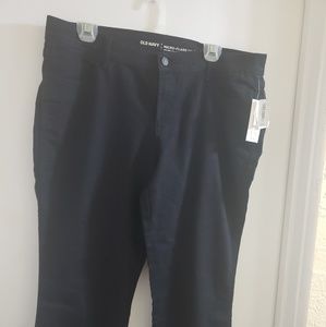 NWT🔥MidRise MicroFlare Black Jeans